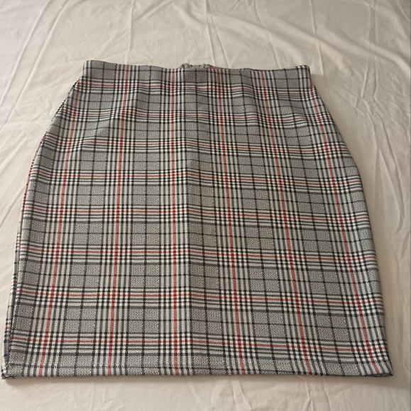 Maze Collection Women's PM Plaid Pencil Skirt Black White Marron Zip Back Pre-ow - Picture 1 of 9